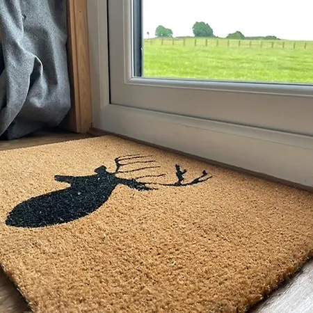The Fox & Hounds Inn & Camping Pods Danby