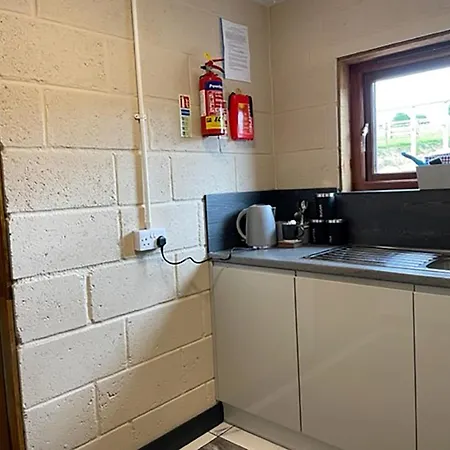 The Fox & Hounds & Pods Estalagem Danby