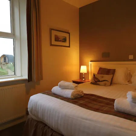 The Fox & Hounds & Pods Mini-hôtel