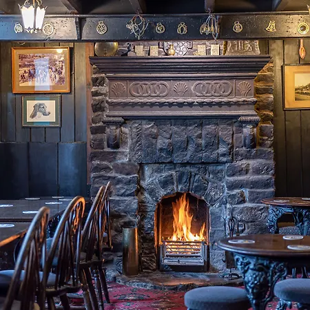 The Fox & Hounds & Pods Mini-hôtel 4*