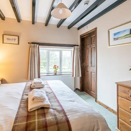 The Fox & Hounds & Pods Mini-hôtel Danby