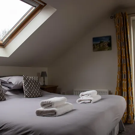 The Fox & Hounds & Pods Mini-hôtel Danby
