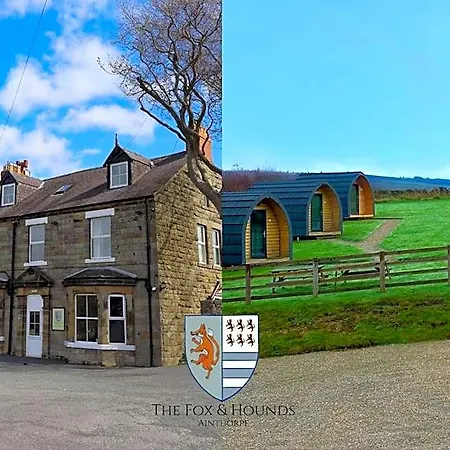 אורחן The Fox & Hounds & Pods Danby