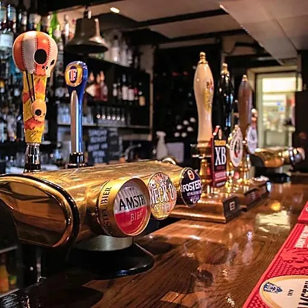 The Fox & Hounds & Pods 4* Danby