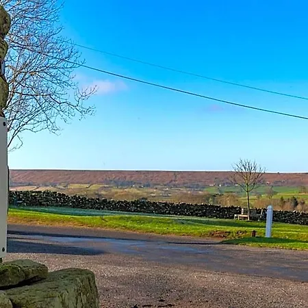 The Fox & Hounds & Pods Danby