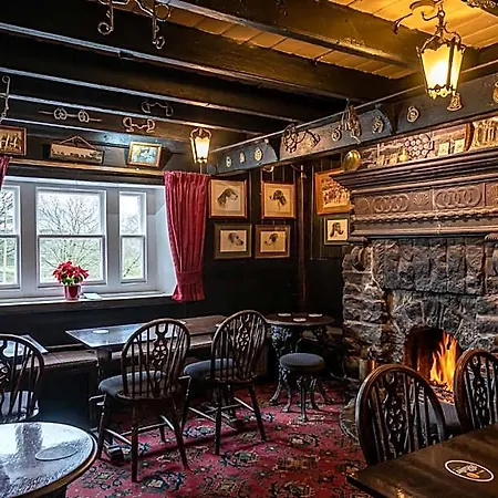 Herberg The Fox & Hounds & Pods 4*