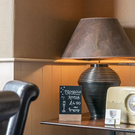 Mini-hôtel The Fox & Hounds & Pods