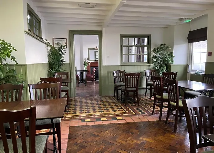 The Fox & Hounds & Pods