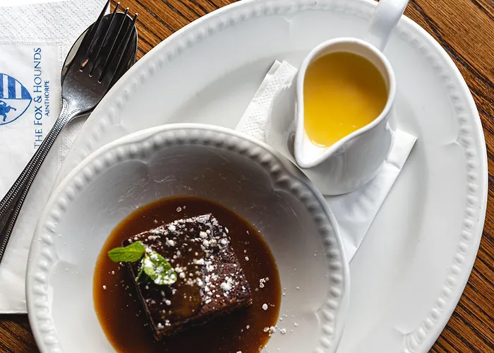 The Fox & Hounds & Pods 4* Danby