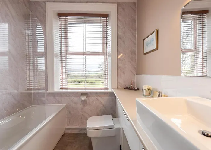 The Fox & Hounds & Pods