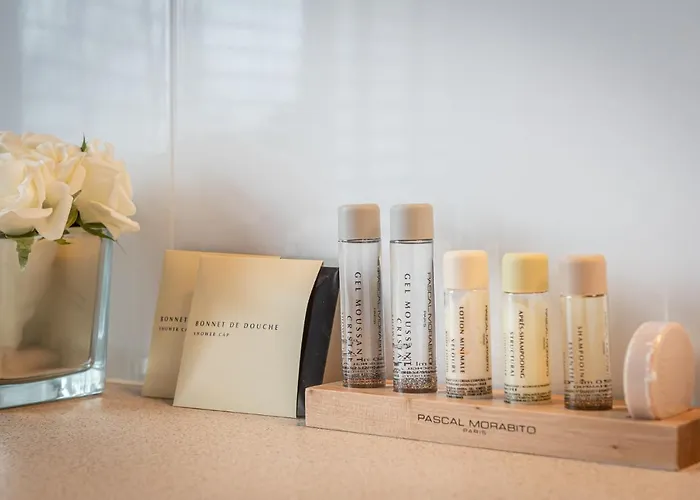 Mini-hôtel The Fox & Hounds & Pods 4*