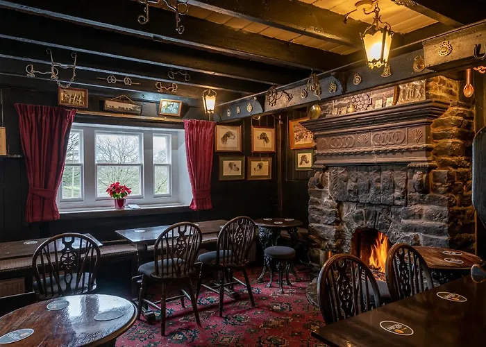 The Fox & Hounds & Pods Danby