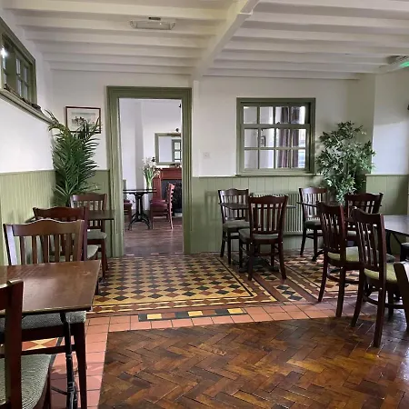 The Fox & Hounds & Pods