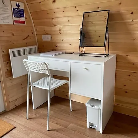 The Fox & Hounds & Pods Danby