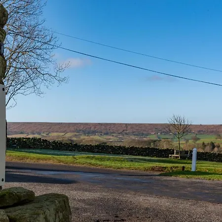 The Fox & Hounds & Pods Herberg 4*