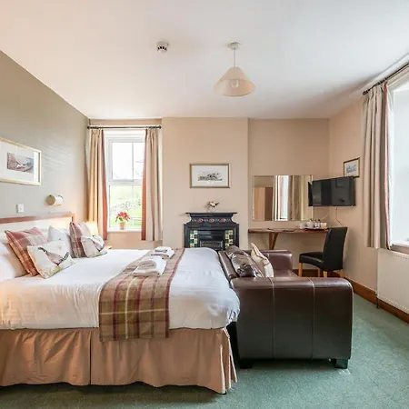 The Fox & Hounds & Pods Mini-hôtel Danby